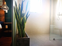 Benzen Boutique Stays Hostel and Apartment