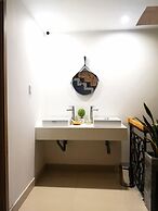 Benzen Boutique Stays Hostel and Apartment