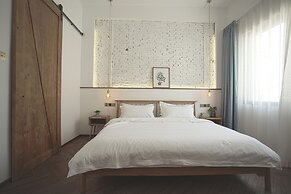 Unique Space Design Art Hotel