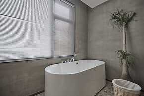 Unique Space Design Art Hotel