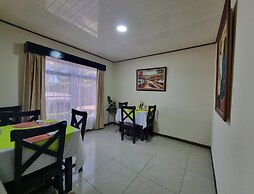 Calathea Lodge Monteverde