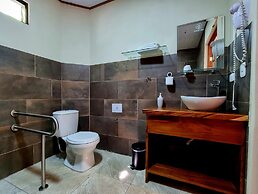 Calathea Lodge Monteverde