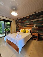 Calathea Lodge Monteverde