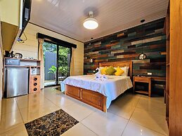 Calathea Lodge Monteverde