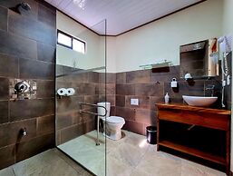 Calathea Lodge Monteverde