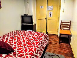 Hostal Latitud Ecuem