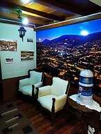 Hostal Latitud Ecuem