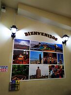 Hostal Latitud Ecuem