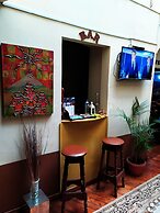 Hostal Latitud Ecuem