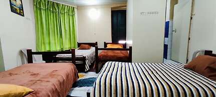 Hostal Latitud Ecuem