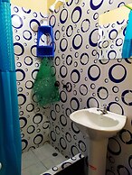 Hostal Latitud Ecuem