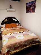 Hostal Latitud Ecuem