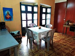 Hostal Latitud Ecuem