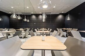 Prize by Radisson, Bern City
