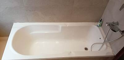 Treebo Premium The Crystal