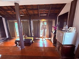 Ayutthaya Garden River Home