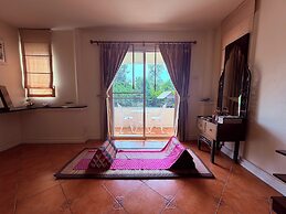 Ayutthaya Garden River Home