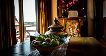 Ayutthaya Garden River Home