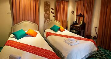 Ayutthaya Garden River Home
