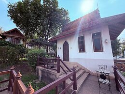 Ayutthaya Garden River Home