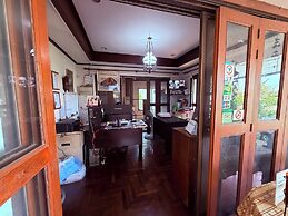 Ayutthaya Garden River Home