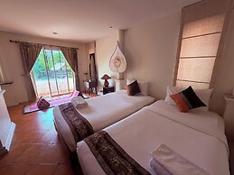 Ayutthaya Garden River Home