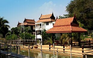 Ayutthaya Garden River Home
