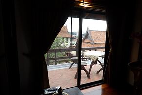 Ayutthaya Garden River Home