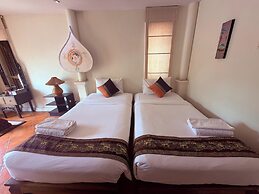 Ayutthaya Garden River Home