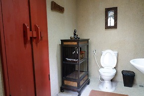 Ayutthaya Garden River Home