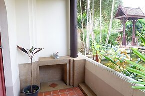 Ayutthaya Garden River Home