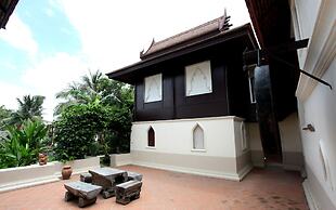 Ayutthaya Garden River Home