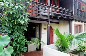 Ayutthaya Garden River Home