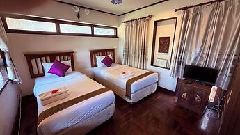 Ayutthaya Garden River Home