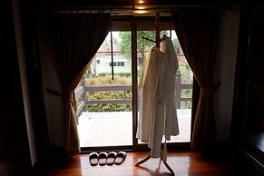 Ayutthaya Garden River Home