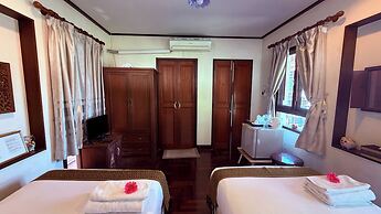 Ayutthaya Garden River Home
