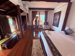 Ayutthaya Garden River Home