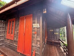 Ayutthaya Garden River Home