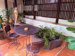 Ayutthaya Garden River Home