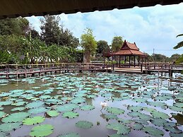 Ayutthaya Garden River Home