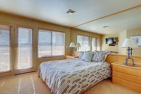 River Ridge 416a 2 Bedroom Condo by RedAwning