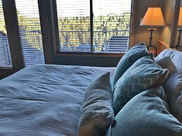 River Ridge 416a 2 Bedroom Condo by RedAwning