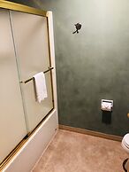 River Ridge 416b 1 Bedroom Condo by RedAwning