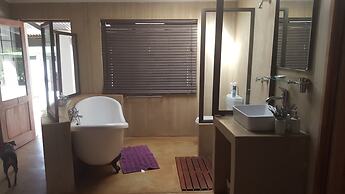 Thandile Country Lodge