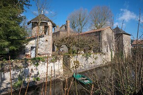 Le Chateau De La Tourlandry - Puy du Fou