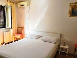 Apartment and Rooms Ruza