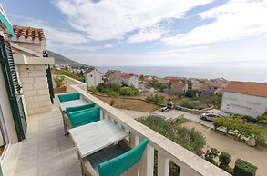 Apartment and Rooms Mate