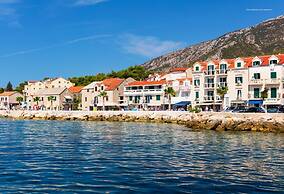 Apartment and Rooms Mate