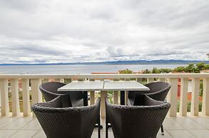 Apartment and Rooms Mate