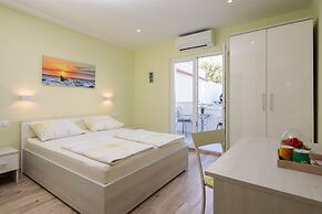 Apartments and Room Alen